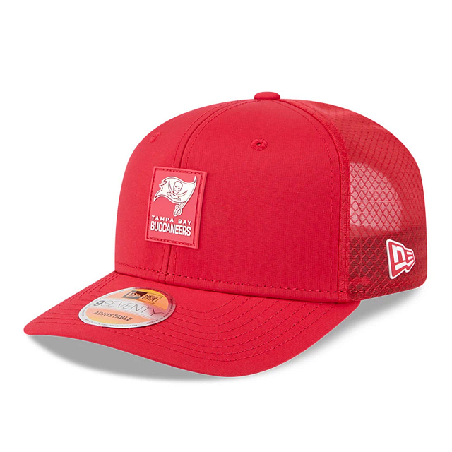 Tampa Bay Buccaneers NFL New Era Men's Red 9Seventy 2025 Sideline Hot Weather Trucker Snapback