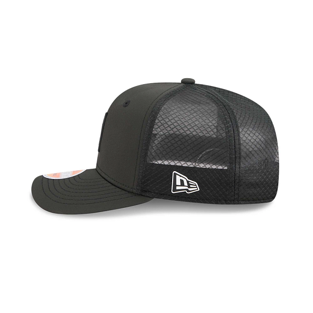 New York Jets NFL New Era Men's Charcoal 9Seventy 2025 Sideline Hot Weather Trucker Snapback