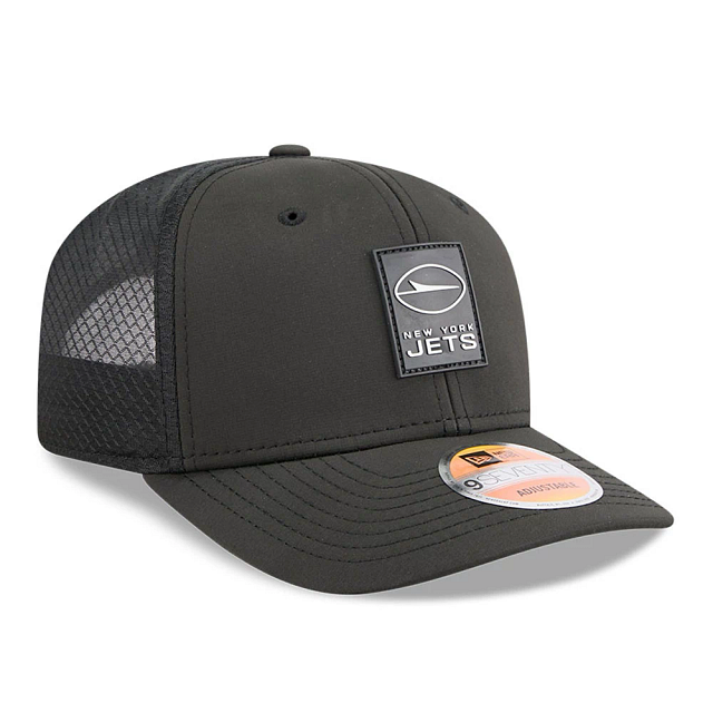 New York Jets NFL New Era Men's Charcoal 9Seventy 2025 Sideline Hot Weather Trucker Snapback