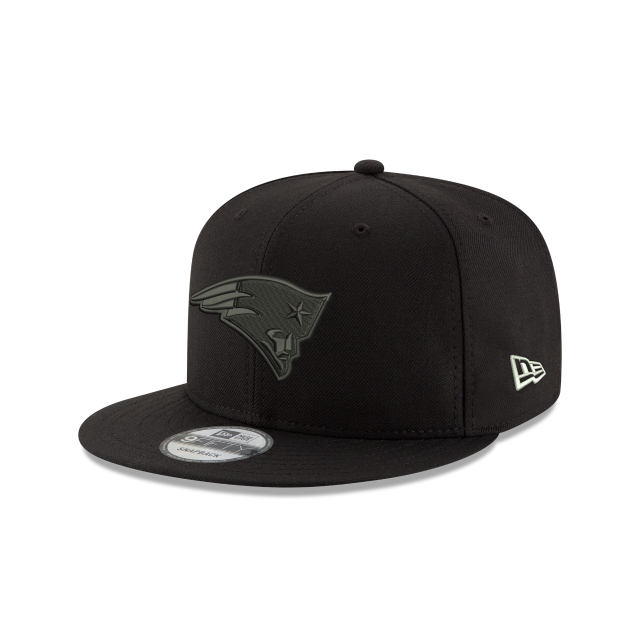 New England Patriots NFL New Era Men's Black on Black 9Fifty Basic Snapback