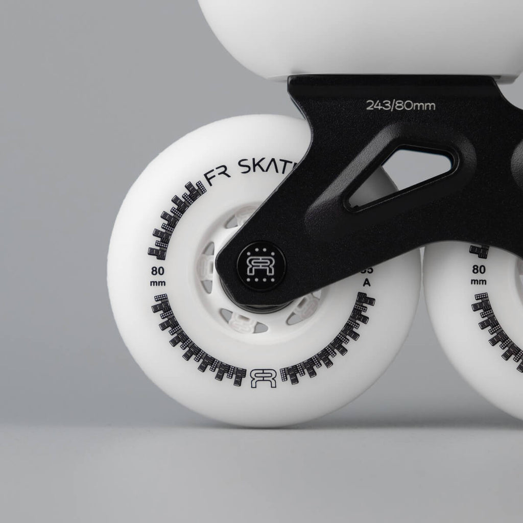 FRX 80 White Skates
