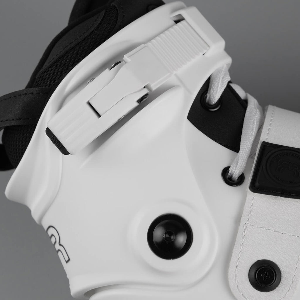 FRX 80 White Skates